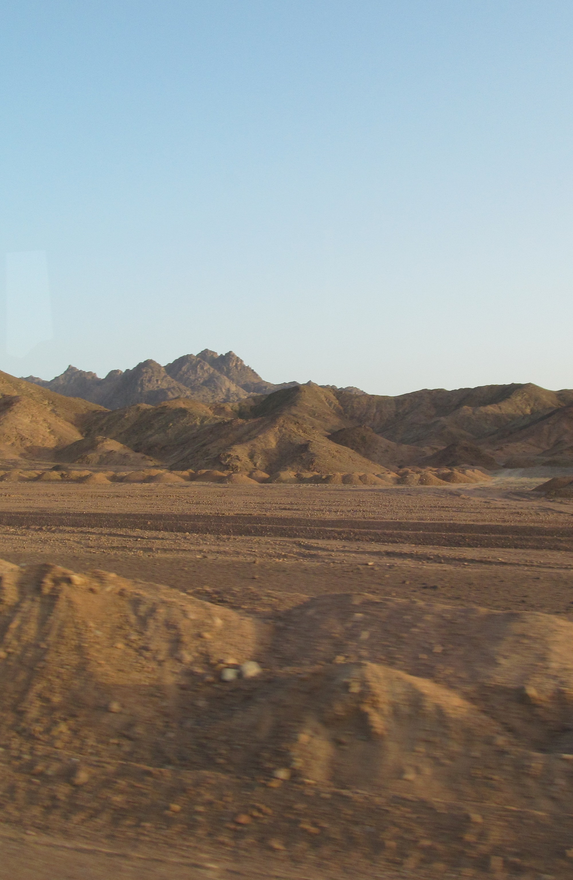Пустыня по путиз из Хургады в Луксор